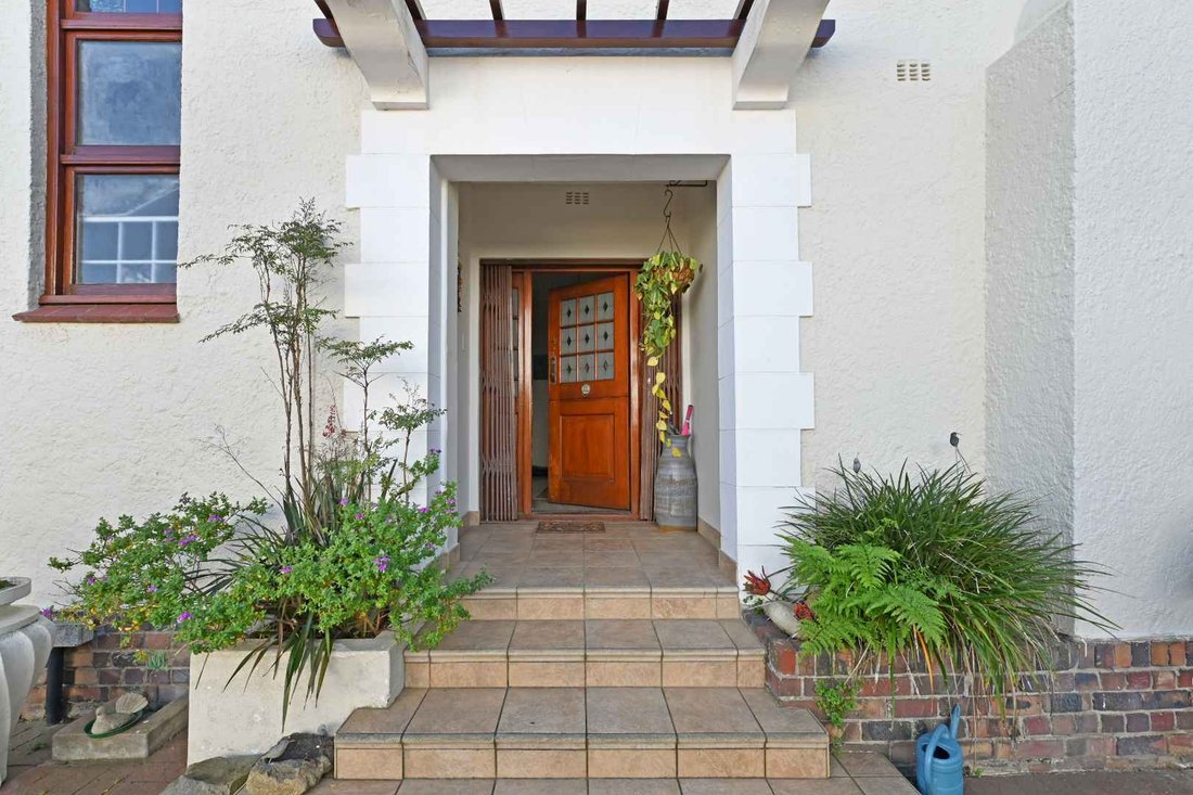 House in City Centre, City Bowl, Cape Town 4 - 18939743
