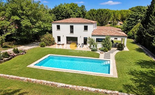 Villa à Rousset, Provence-Alpes-Côte d'Azur, France 1