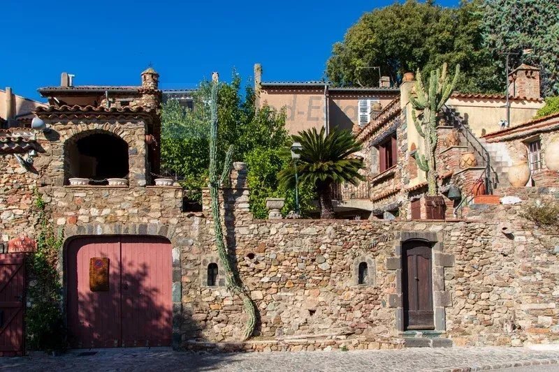 Casa a Grimaud, Provenza-Alpi-Costa Azzurra, Francia 1 - 16501763
