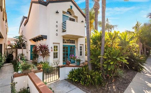 House in Signal Hill, California, United States 1