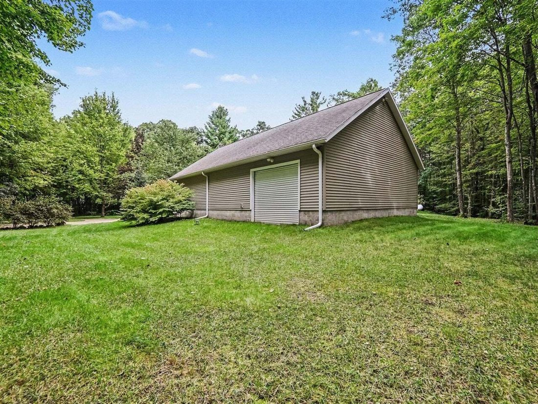 House in Montague, Michigan, United States 4 - 18943425