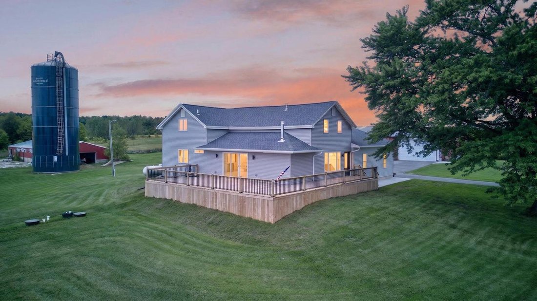 House in Elkhart Lake, Wisconsin, United States 1 - 18942046