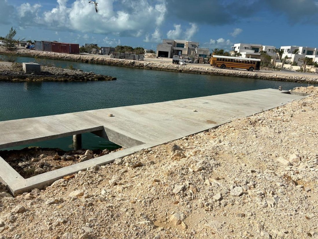 Land in Venetian Road Settlement, Caicos Islands, Turks and Caicos Islands 1 - 18944017