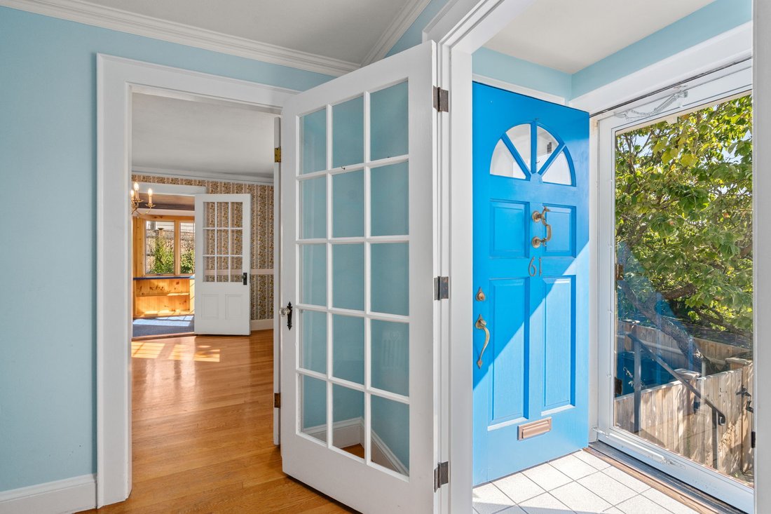 House in Medford, Massachusetts, United States 3 - 18941686