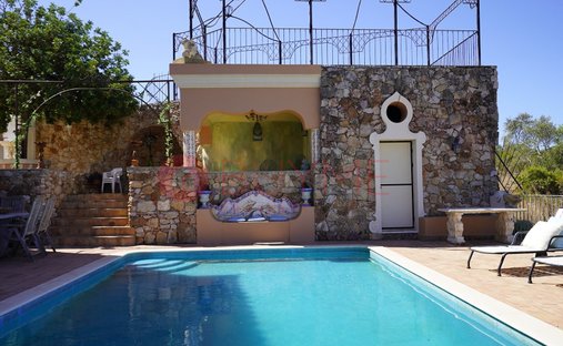 House in Santa Barbara de Nexe, Algarve, Portugal 1
