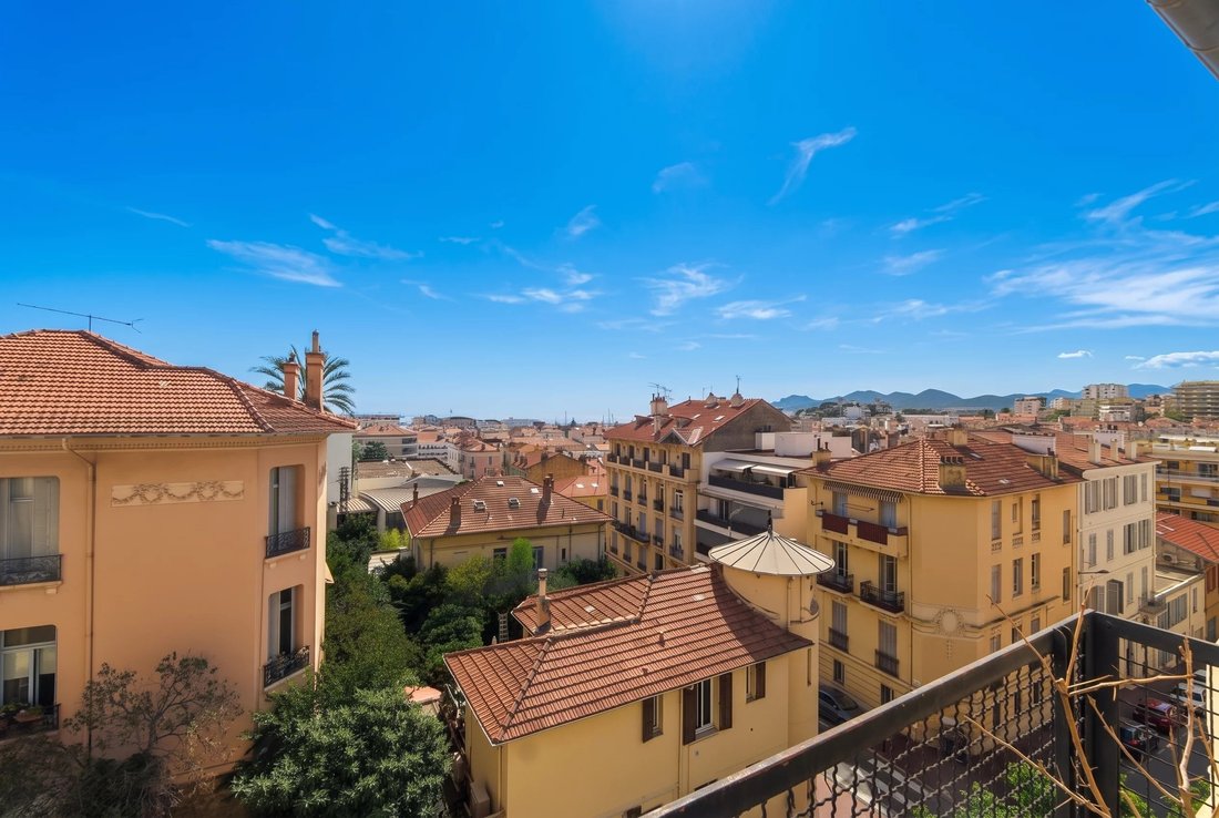 Apartment in Saint Nicolas, Cannes, France 2 - 18940537