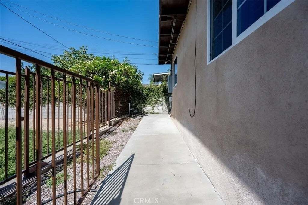House in Burbank, California, United States 5 - 18943229