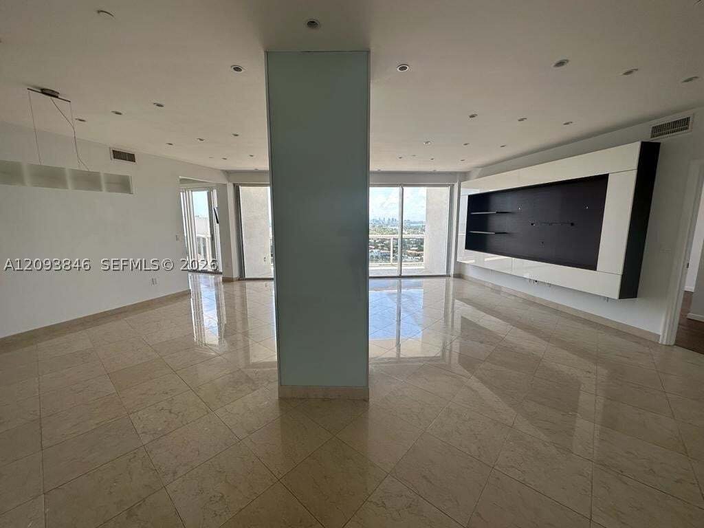 Condo in Bal Harbour, Florida, United States 3 - 18943016