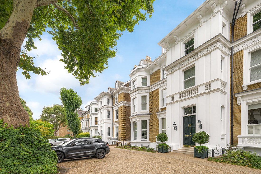 Apartment in Holland Park, Kensington And Chelsea, England 1 - 18939854
