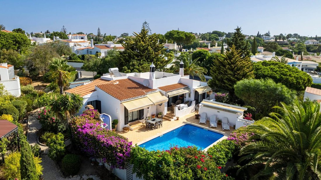 Villa in Carvoeiro, Algarve, Portugal 1 - 17935207
