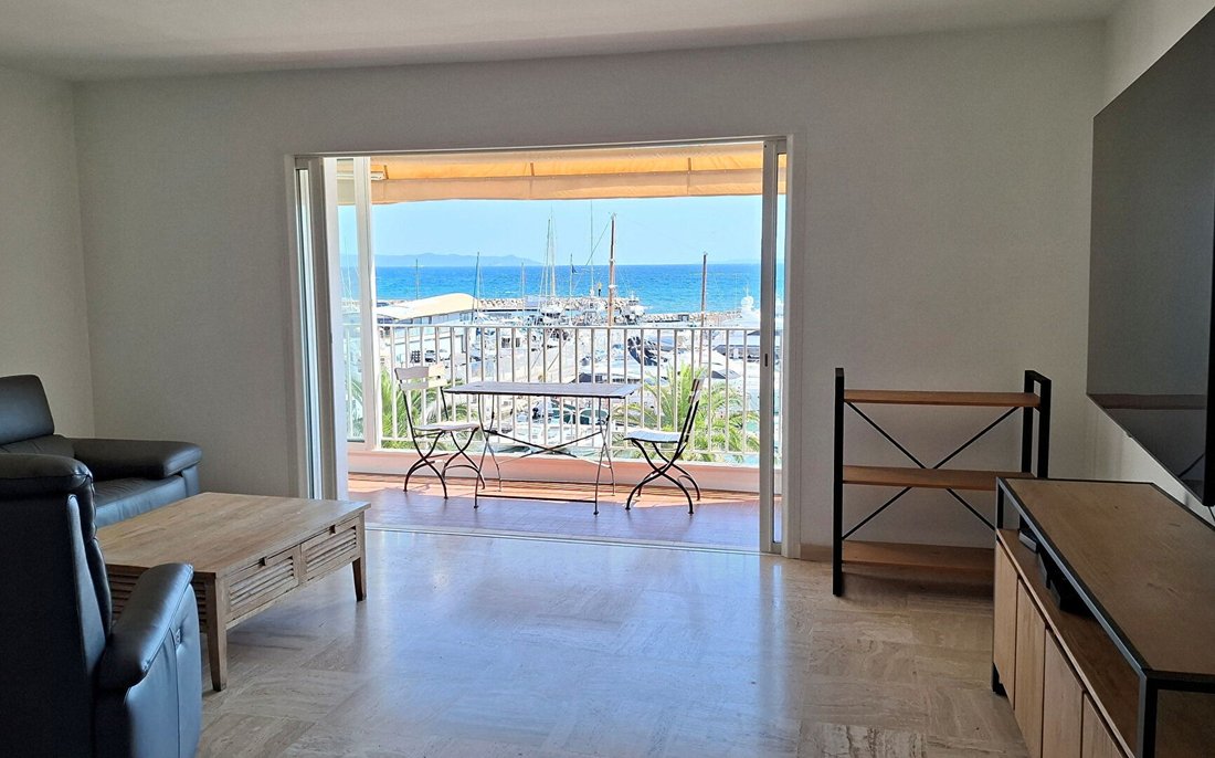 Apartment in Hyeres, Provence-Alpes-Côte d'Azur, France 2 - 18944379