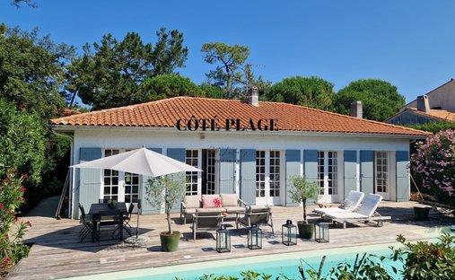 House in Vaux-sur-Mer, Nouvelle-Aquitaine, France 1