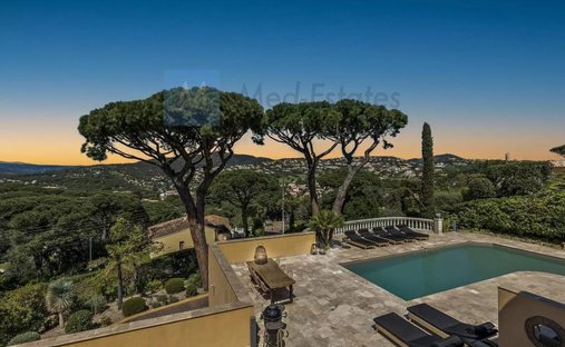 Villa in Ville-Les Saquedes-Le Bouillonnet, Sainte-Maxime, France 1