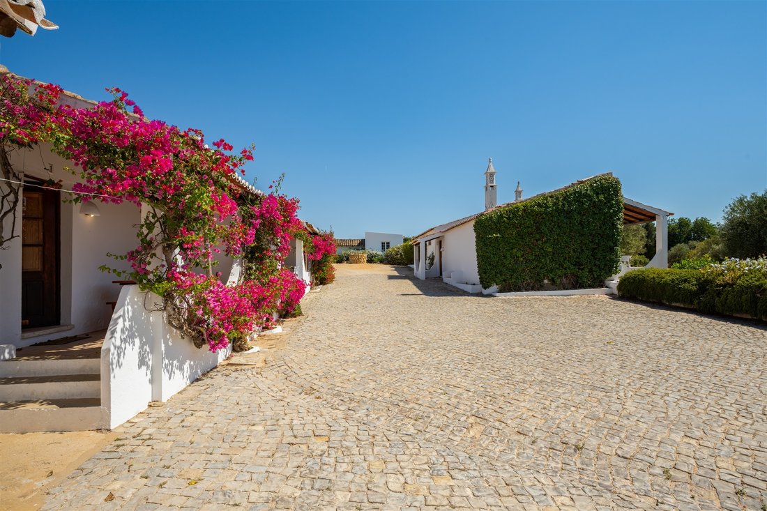 Farm Ranch in Praia dos Pescadores, Olhos de Agua, Portugal 3 - 18607735