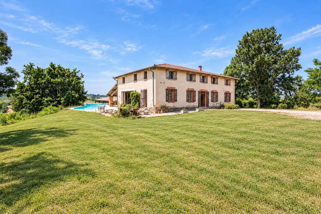 Villa in Le Pin-Murelet, Occitania, France 1 - 18298455