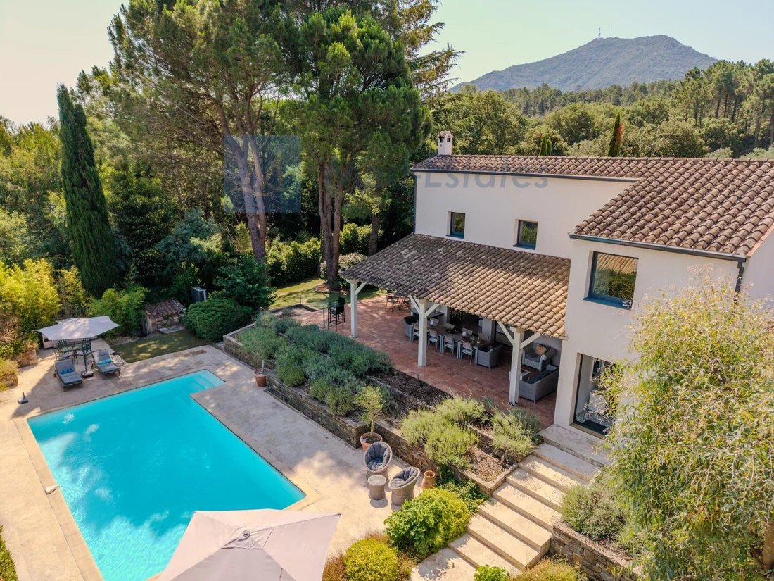 Villa in Le Plan-de-la-Tour, Provence-Alpes-Côte d'Azur, France 5 - 15894389