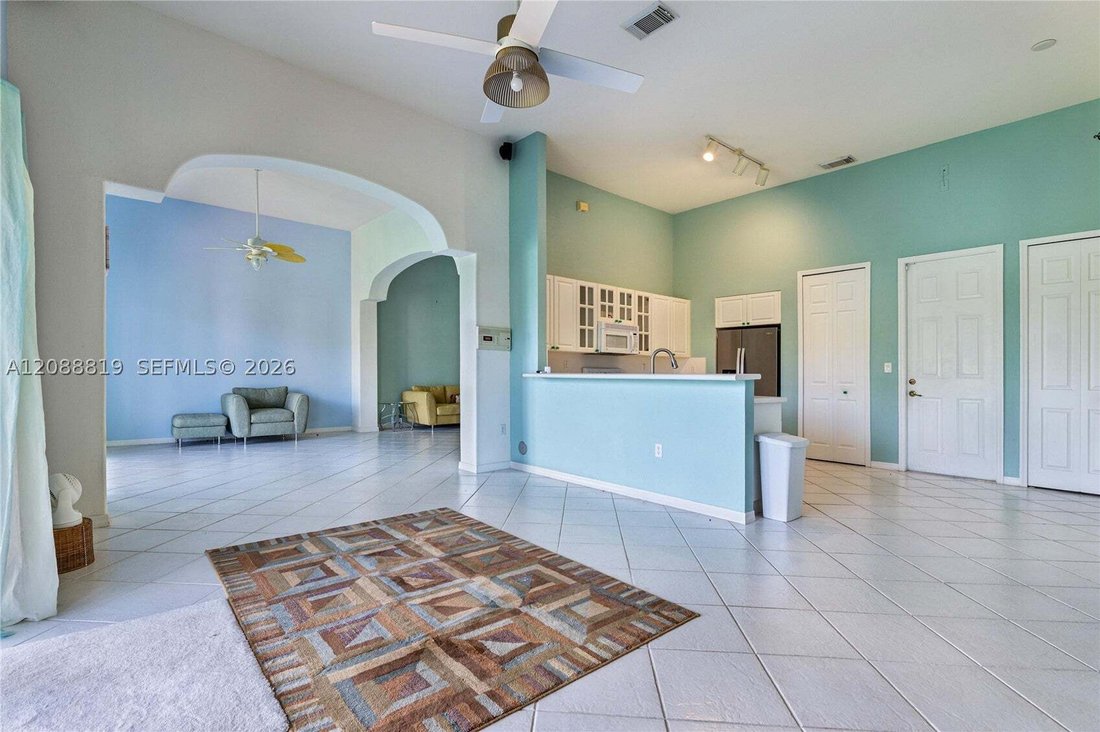 House in Miami, Florida, United States 4 - 18943084