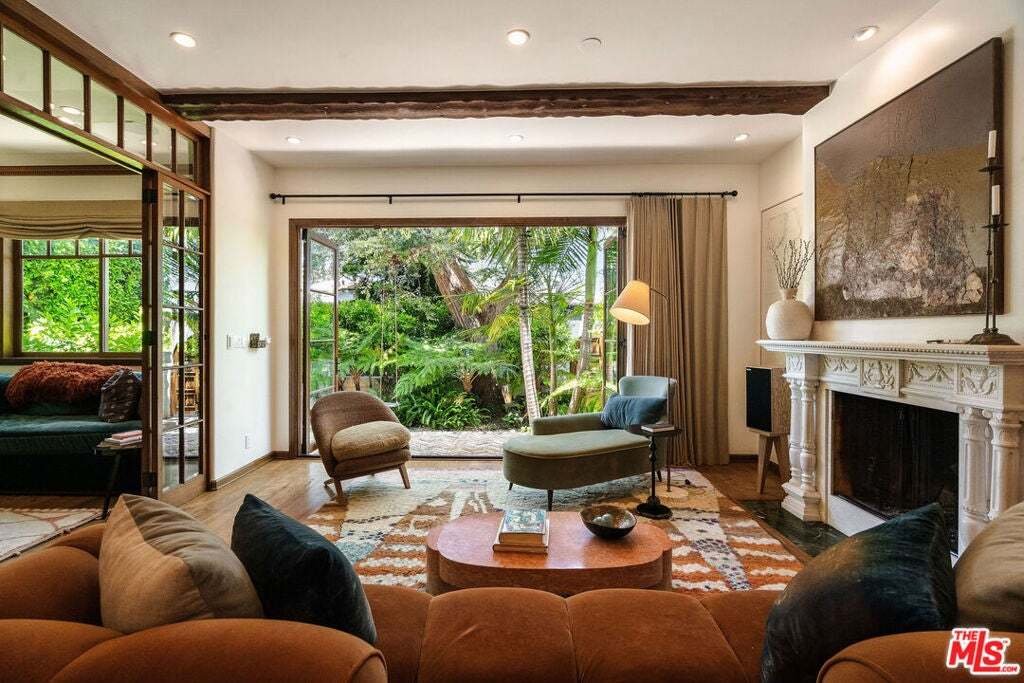 House in Los Angeles, California, United States 1 - 18942151