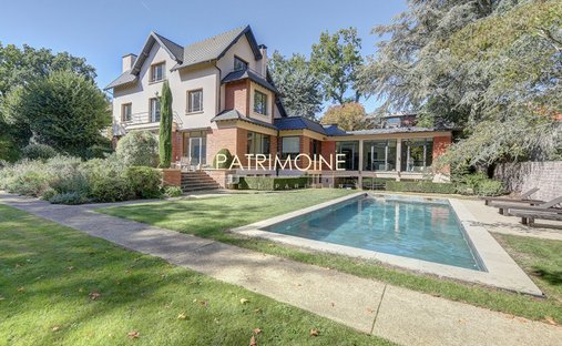 Villa in Poincare, Garches, France 1