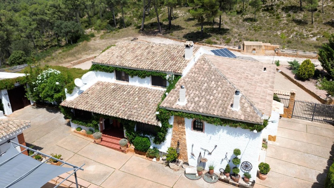Villa in Onil, Valencian Community, Spain 2 - 18943868