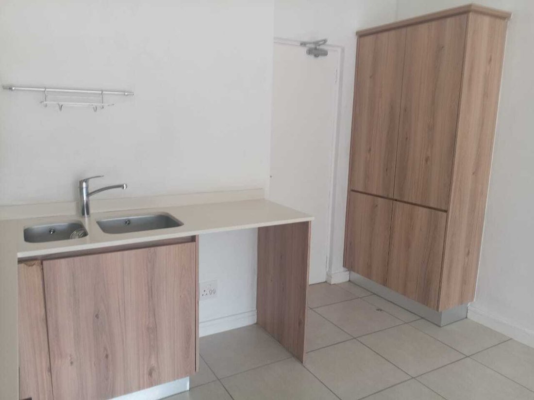 Apartment in Linbro Park, Gauteng, South Africa 5 - 18944720