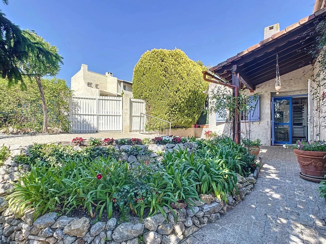 House in Nice, Provence-Alpes-Côte d'Azur, France 2 - 18940459