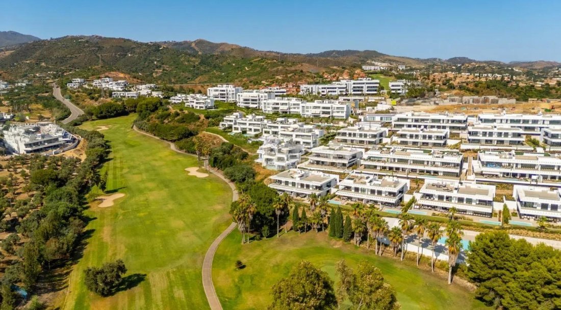 Apartment in Marbella, Andalusia, Spain 2 - 17632193