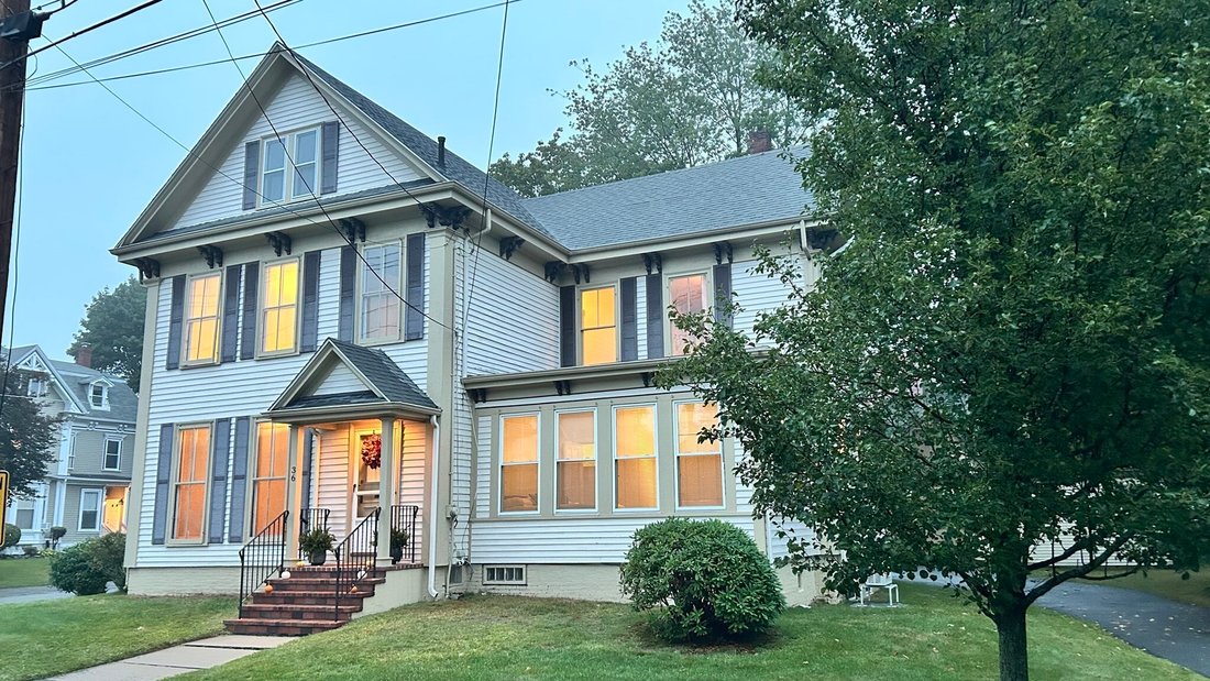 House in Stoneham, Massachusetts, United States 2 - 18941400