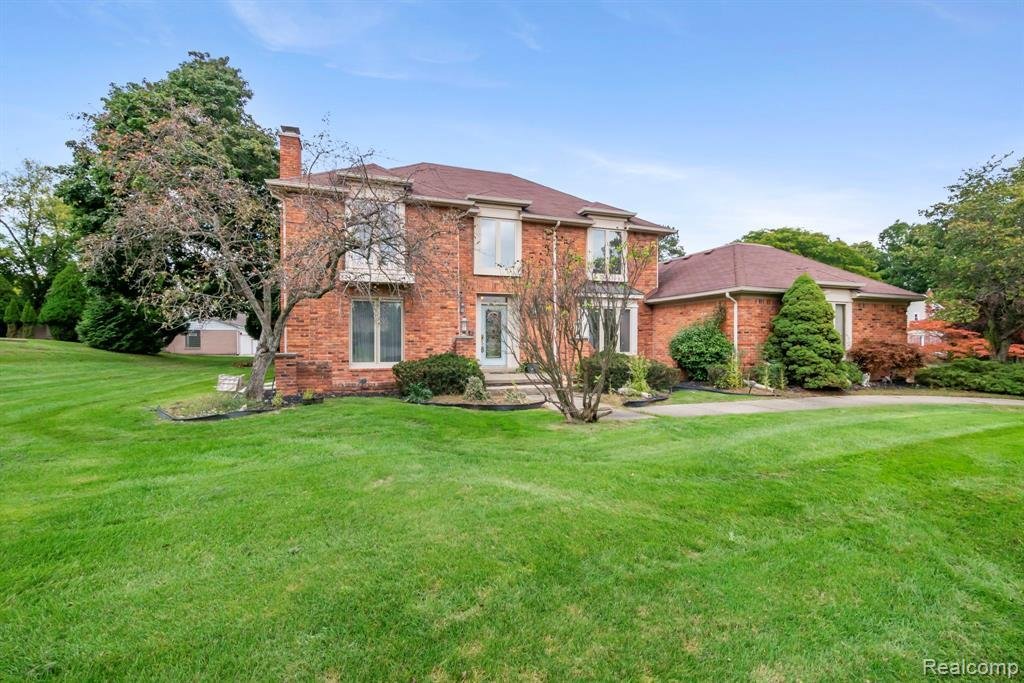 House in Orchard Lake Village, Michigan, United States 1 - 18943385