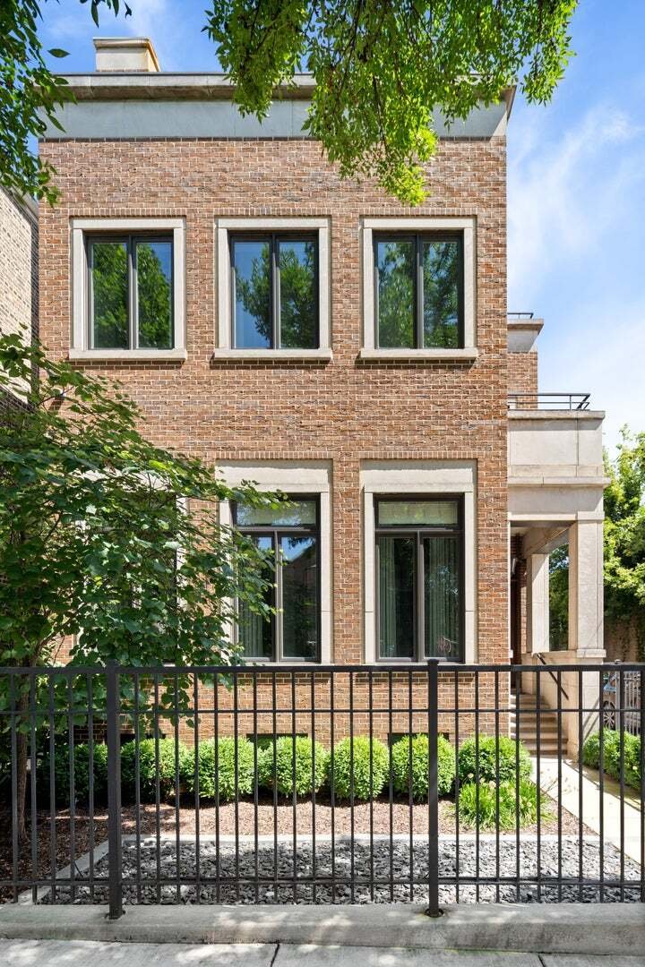 House in Chicago, Illinois, United States 2 - 18939657