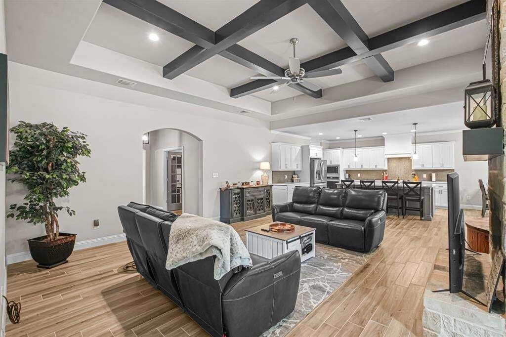 House in Weatherford, Texas, United States 5 - 18939957