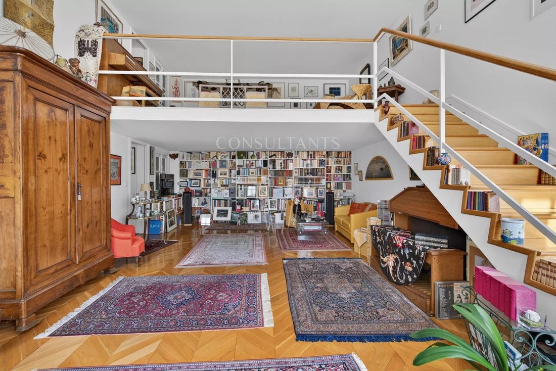 Apartment in Sainte Avoie, Paris 3e Arrondissement, Paris 2 - 18940315