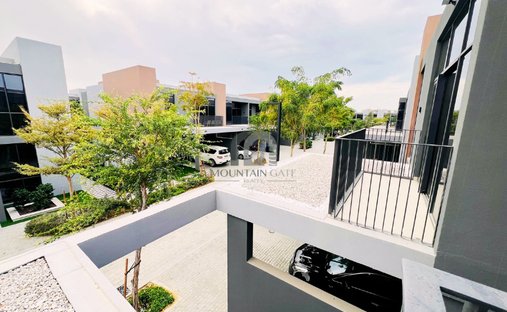 Townhouse in Al Ruwaidat Suburb, Sharjah, United Arab Emirates 1