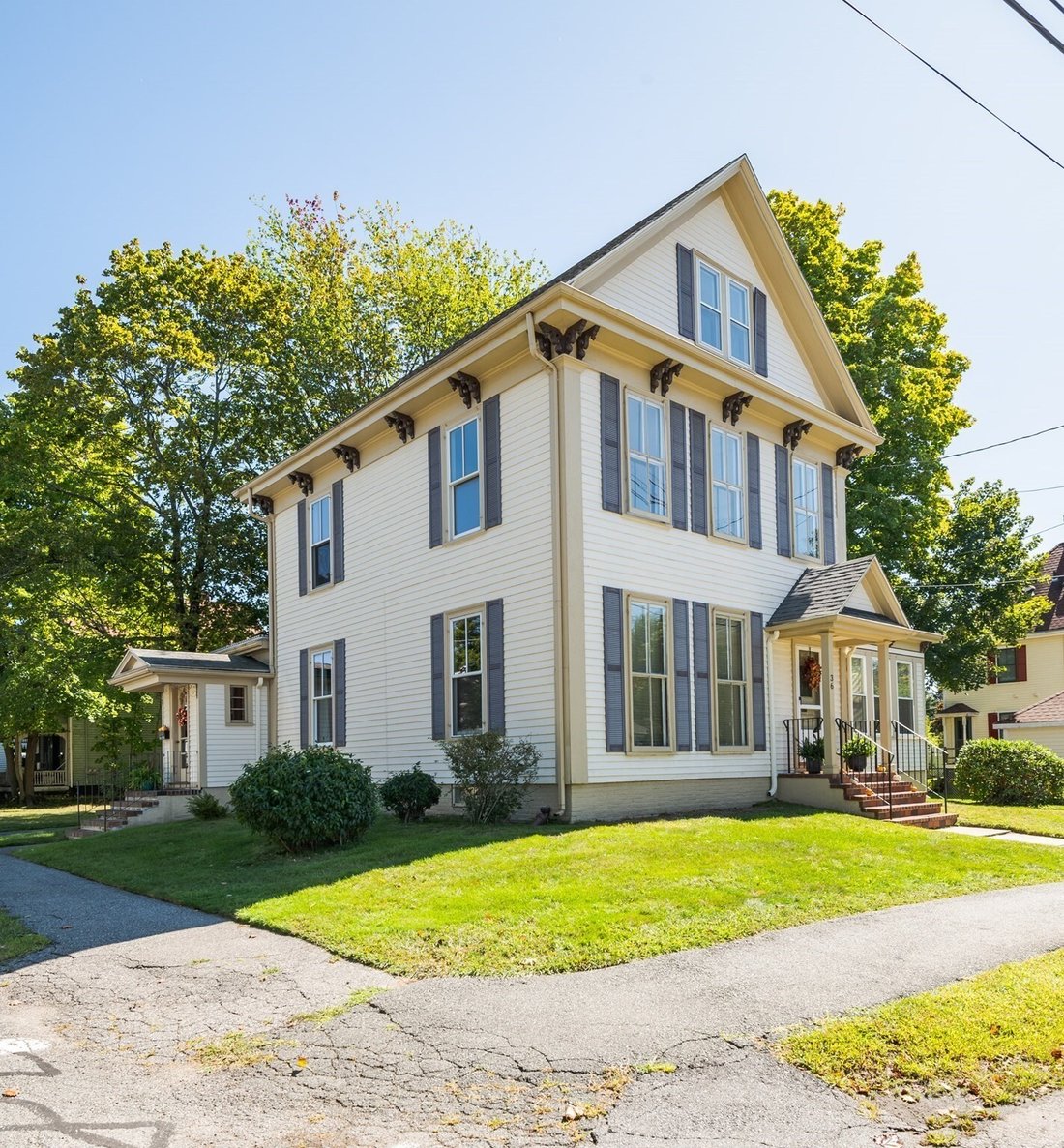 House in Stoneham, Massachusetts, United States 3 - 18941400