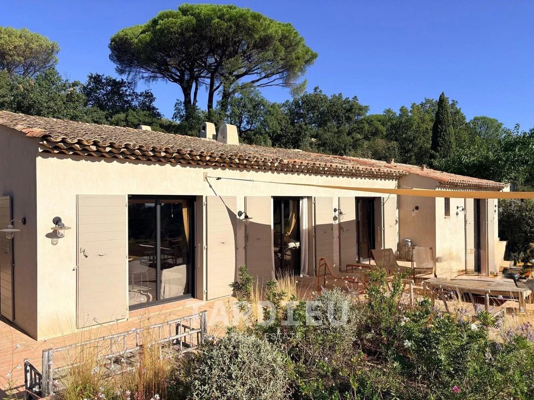 Villa in Le Plan-de-la-Tour, Provence-Alpes-Côte d'Azur, France 1 - 18943954