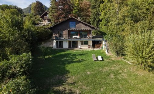House in Bluffy, Auvergne-Rhône-Alpes, France 1