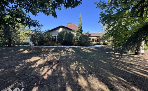 House in Pineuilh, Nouvelle-Aquitaine, France 1