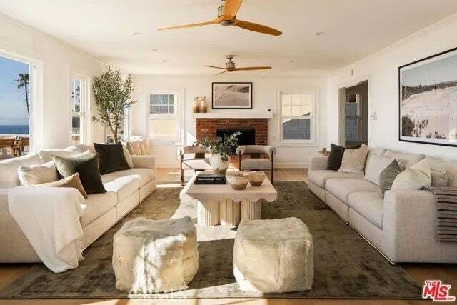 Manhattan Beach, California, United States 5 - 17633285
