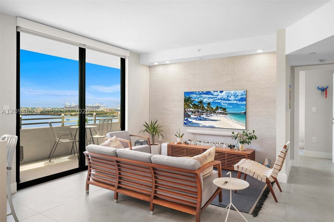 Condo in Miami Beach, Florida, United States 2 - 18943012