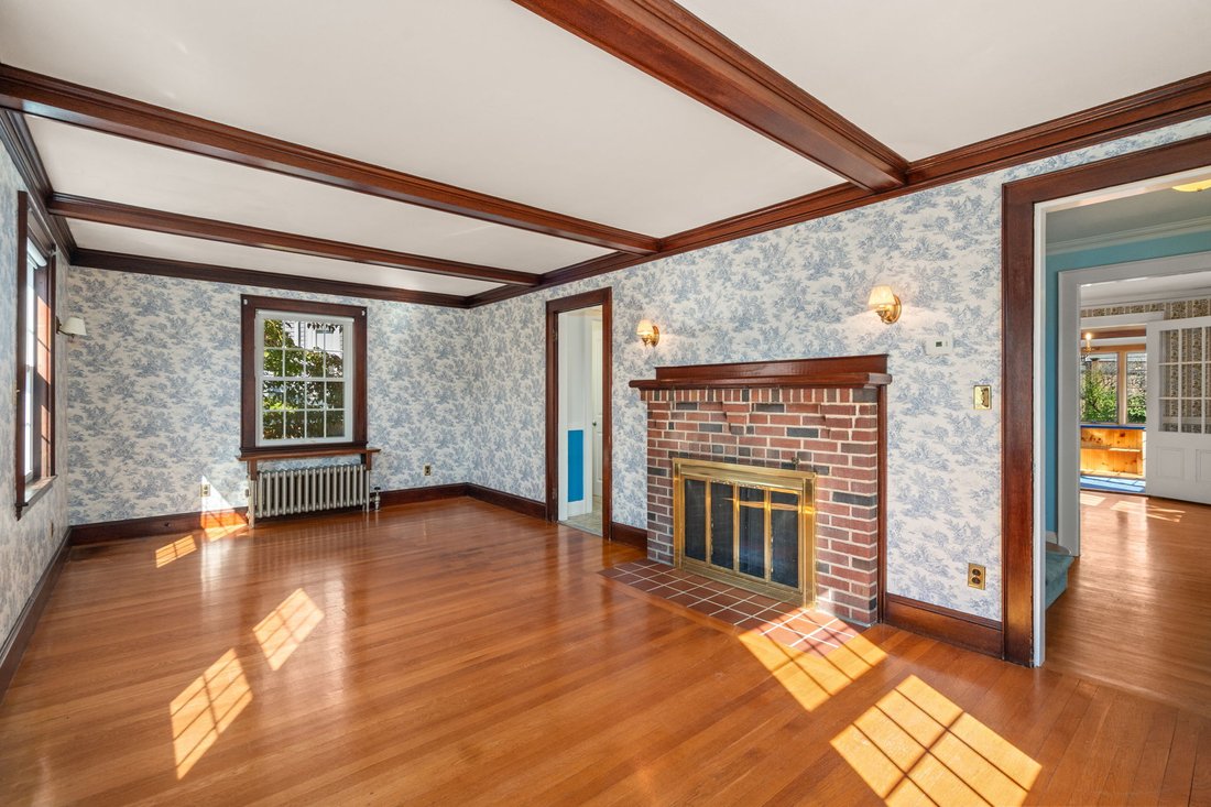 House in Medford, Massachusetts, United States 1 - 18941686