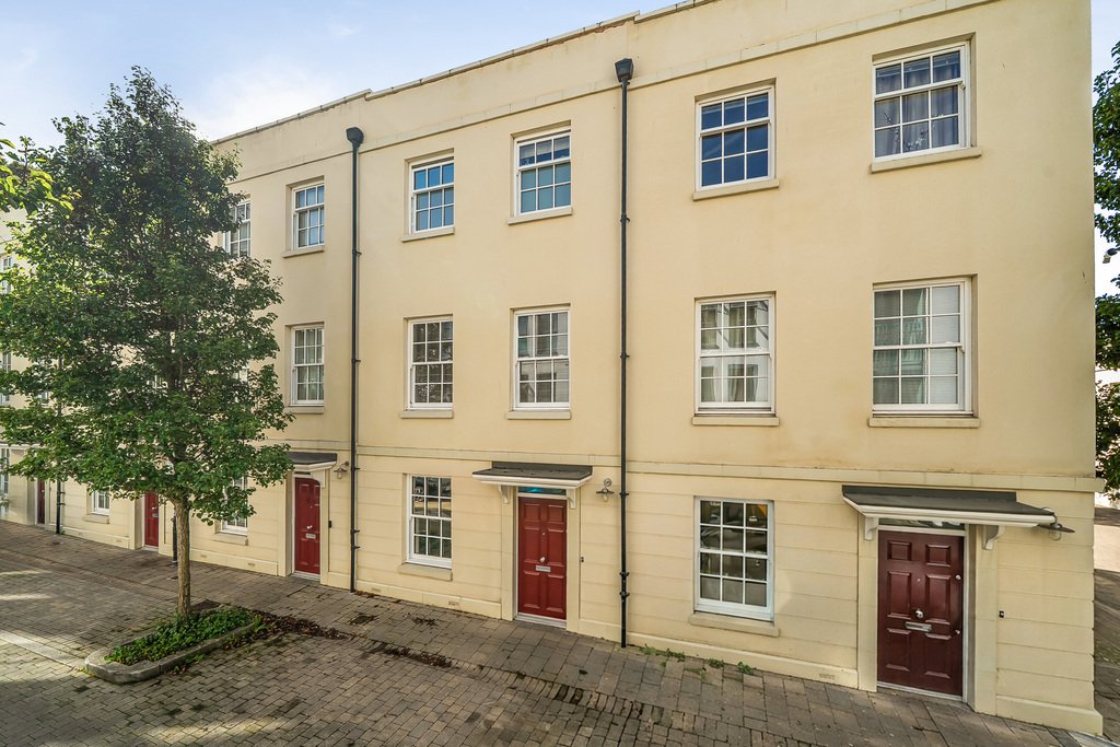 House in Plymouth, England 1 - 18943414