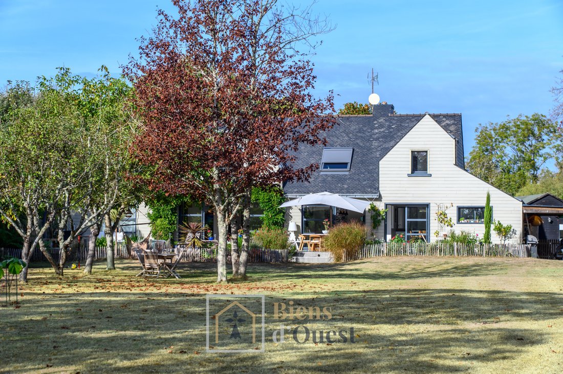 Estate in Locoal-Mendon, Brittany, France 5 - 18940901