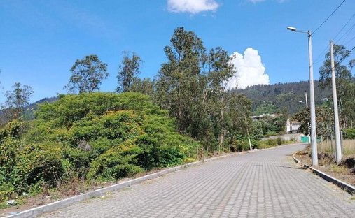 Land in Quito, Pichincha, Ecuador 1