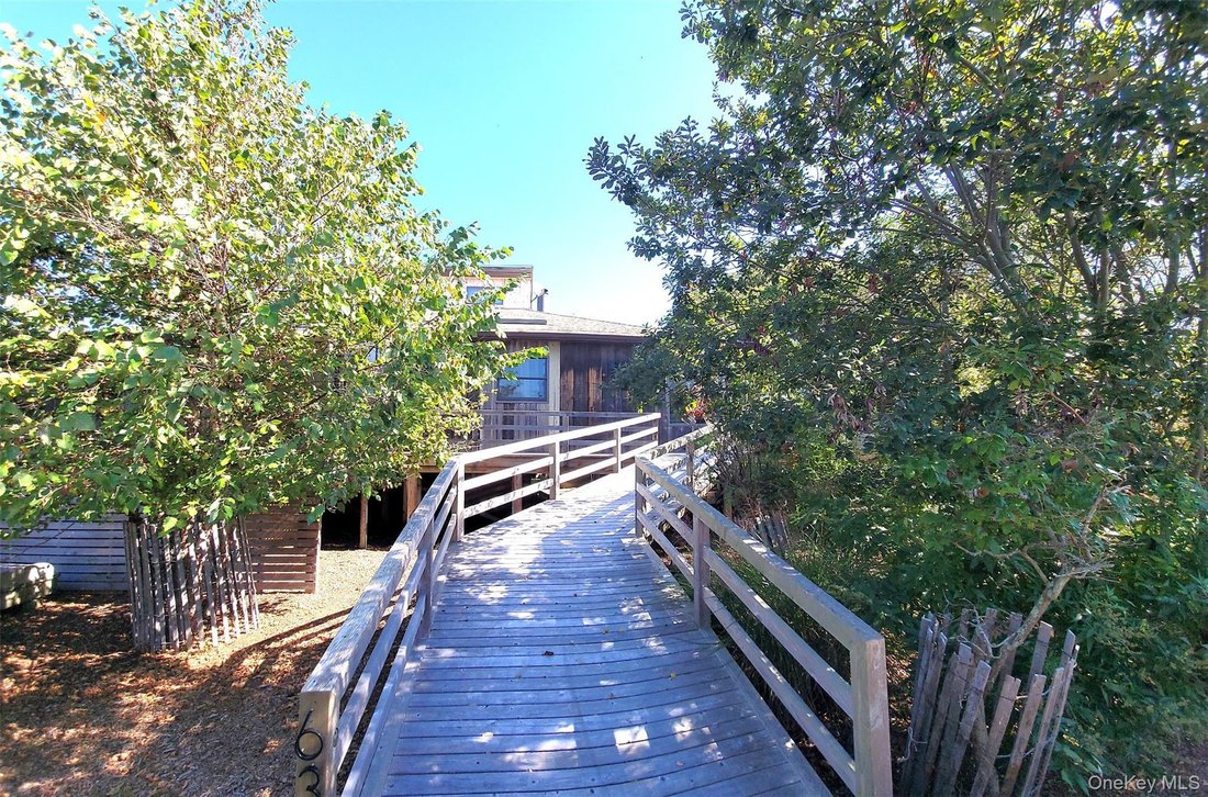House in Bay Shore, New York, United States 1 - 18942302