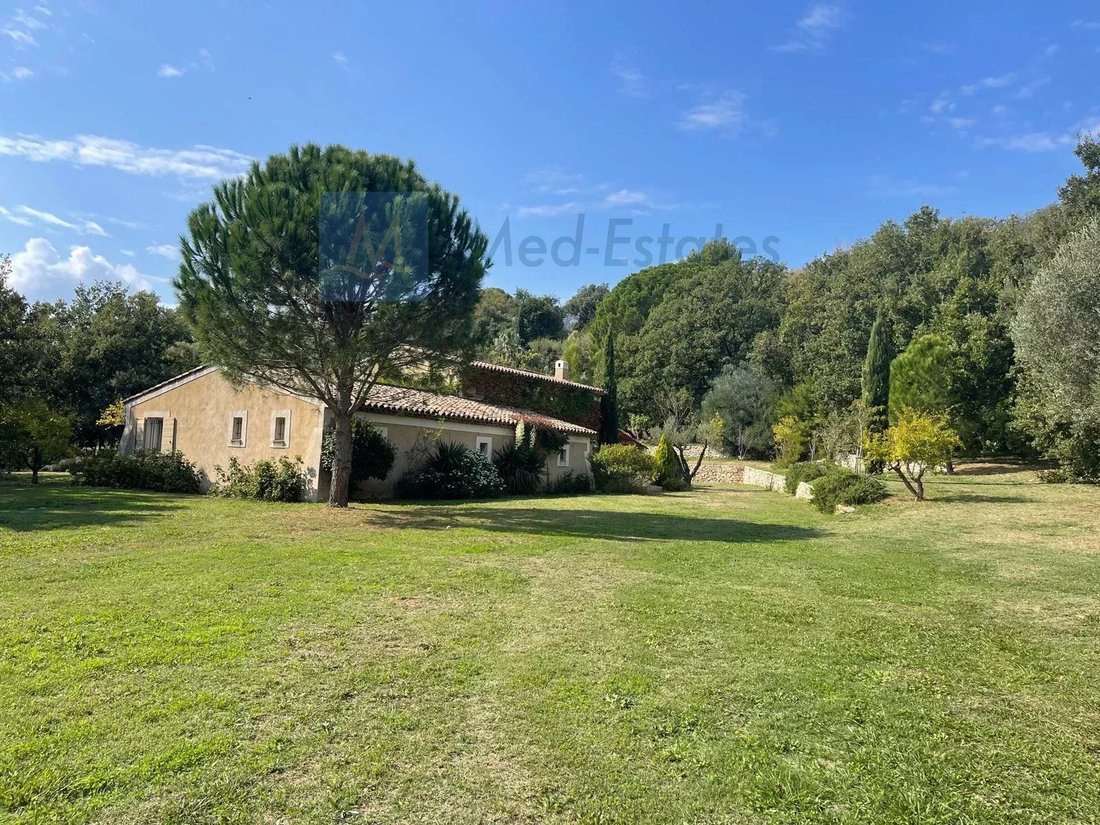 Villa in La Garde-Freinet, Provence-Alpes-Côte d'Azur, France 3 - 16786761