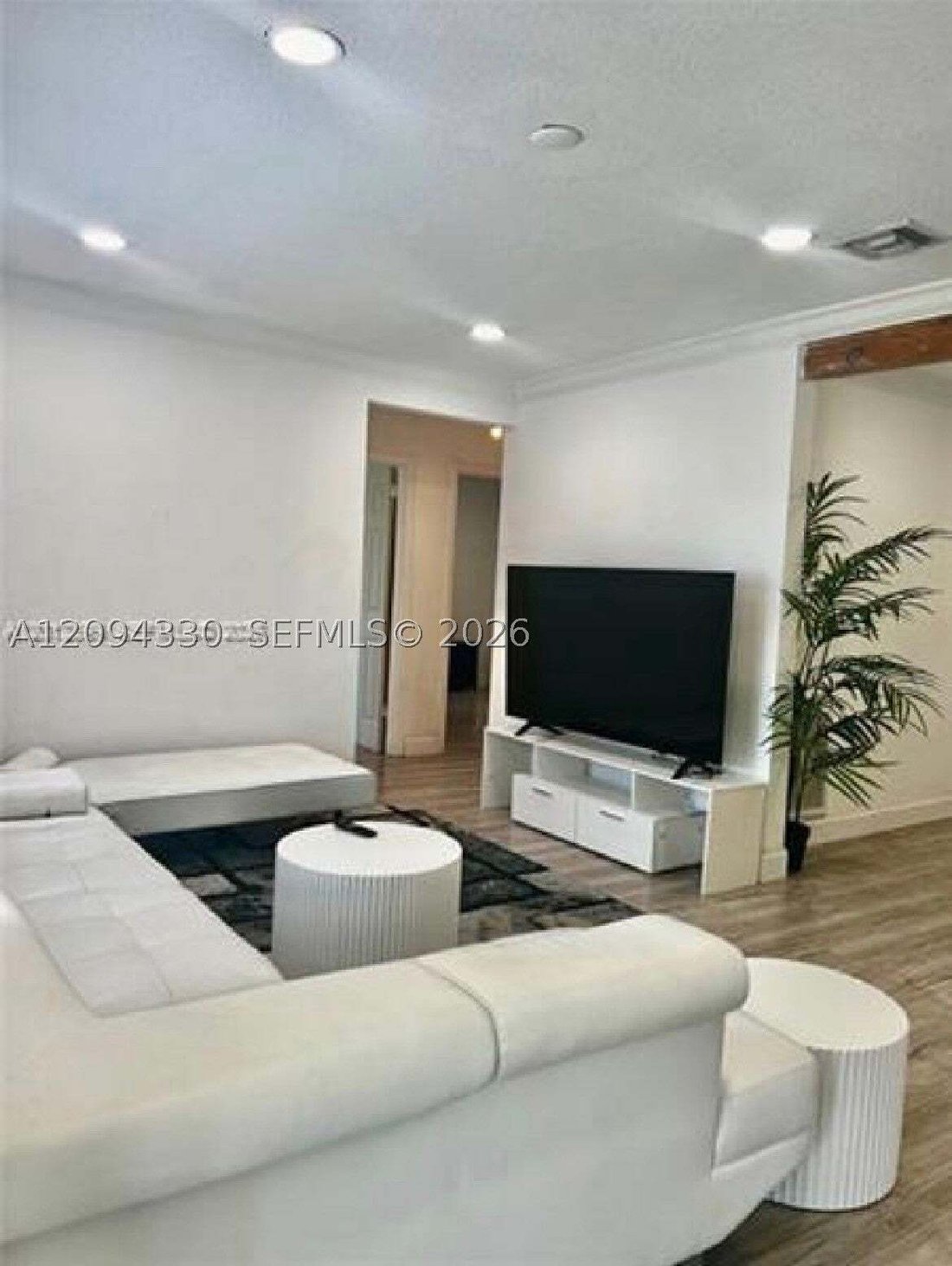 House in Miami, Florida, United States 2 - 18943025