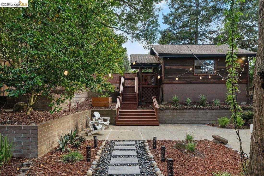 House in Oakland, California, United States 5 - 18942535