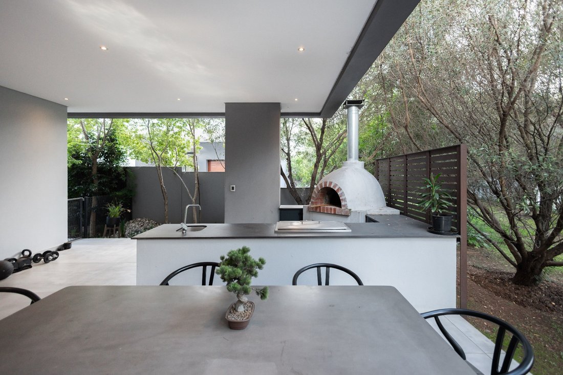 House in Halfway House Estate, Gauteng, South Africa 4 - 18939300