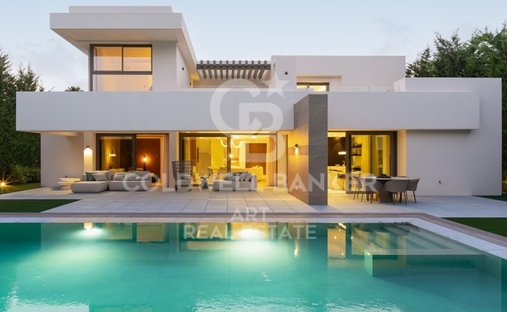 Haus in Estepona, Andalusien, Spanien 1