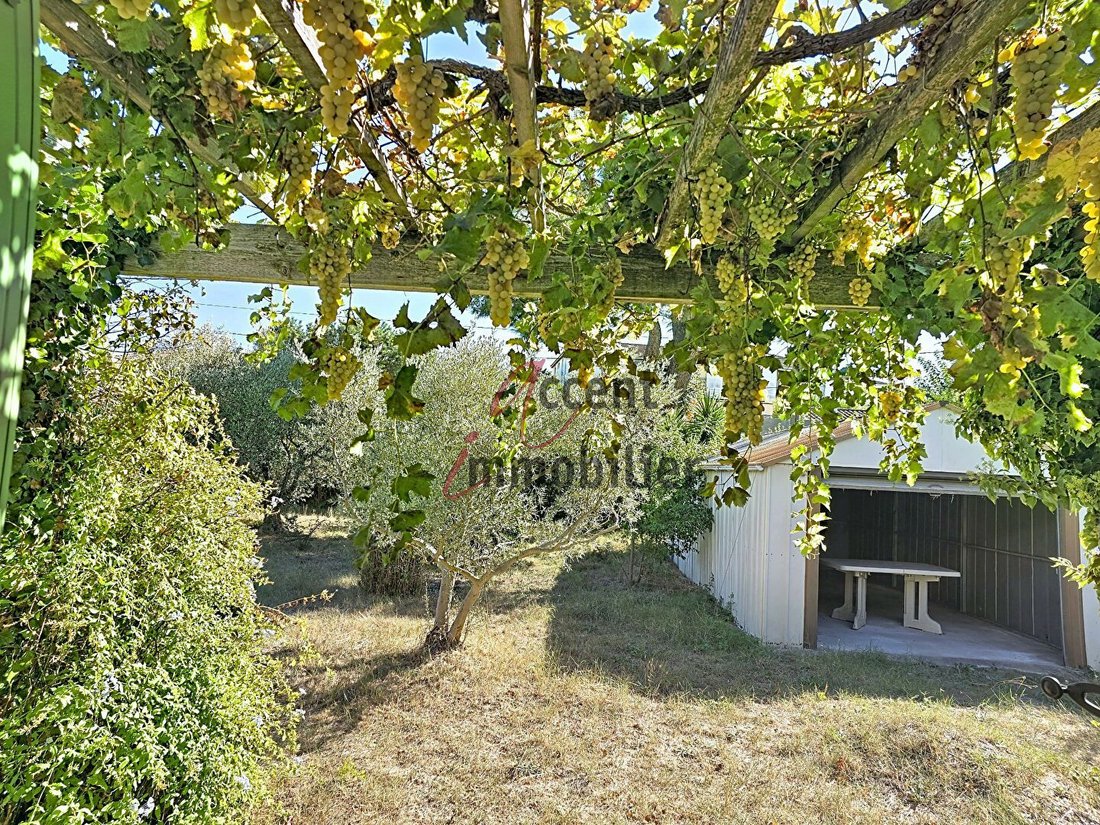 House in Saint-Rémy-de-Provence, Provence-Alpes-Côte d'Azur, France 4 - 18940573